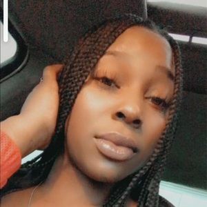 Meet your Posher, Carol